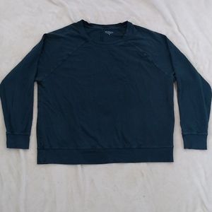 Dark green Athleta XL long sleeve t-shirt